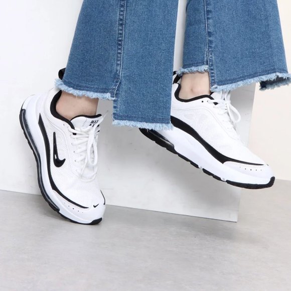 Nike Shoes - Nike Air Max AP